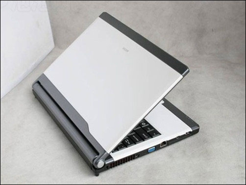 12.1" laptop V210