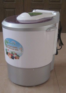 Fruit and vegetable washer/cleaner