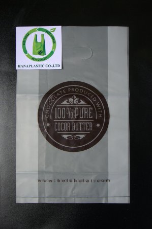Type: Die cut plastic bag. Printed: 1color/2sides. Size: 50+6x39 cm. Thickness: 24 micron. Material: LDPE