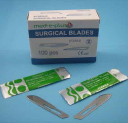 Disposable surgical blade