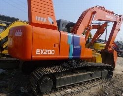 Used Hitachi excavators ex200-2 in excellent work condition