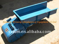Electromagnetic vibratory feeder for batching and automatic weighing