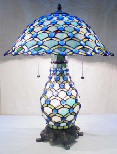  Tiffany lamp
