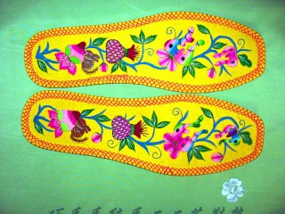 hand made embroidered insole,handicrafts,folklore crafts,folk arts,gifts