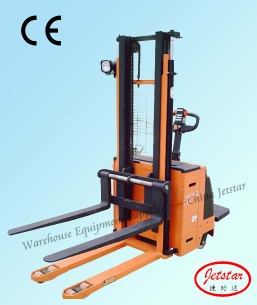Self Propelled Electric Stacker For Euro Pallet