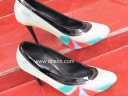2011 new design reusable shoes cover/women dress overshoes