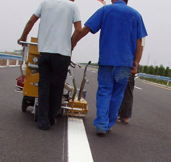 Road Marking Machine is a kind of road construction machine, which is used to draw rule markers such as constraint, guidelines and warnings. It’s applied to roads, high-profile roads, parking lots, squares and runways.