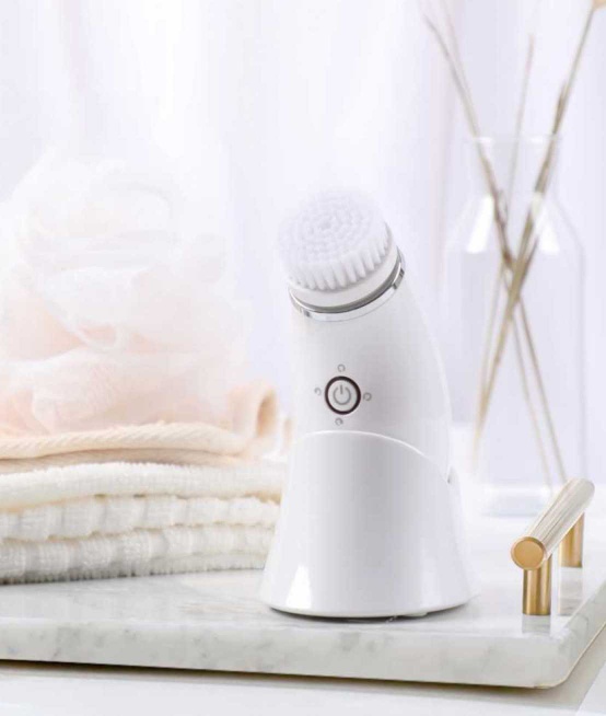 FACIAL MASSAGER CLEANER - Cleansing Brush