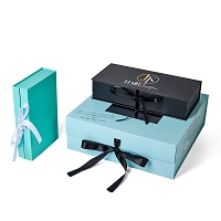 Customized Paper Gift Box