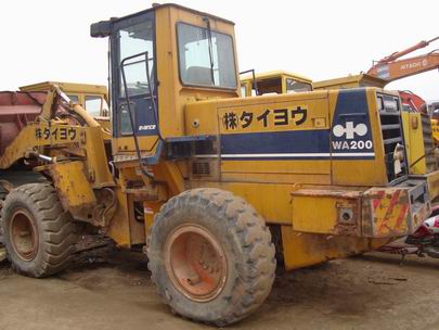 good engine, transmission, hydraulics, pumps, tires, no oil leakings, good and clean and in good working condition.