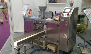 Fully-automatic packing machine