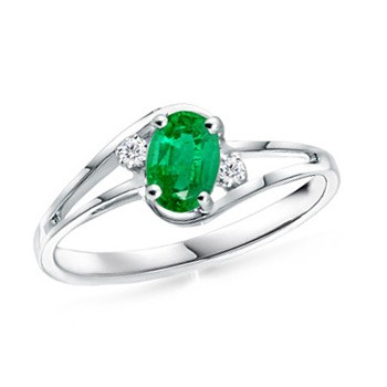 Oval Emerald and Diamond Split Shank Ring in 14k White Gold