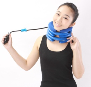 Inflatable rubber air neck traction massager