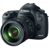 Canon EOS 5D Mark III DSLR Camera Kit with Canon 24-105mm f/4L IS USM AF Lens